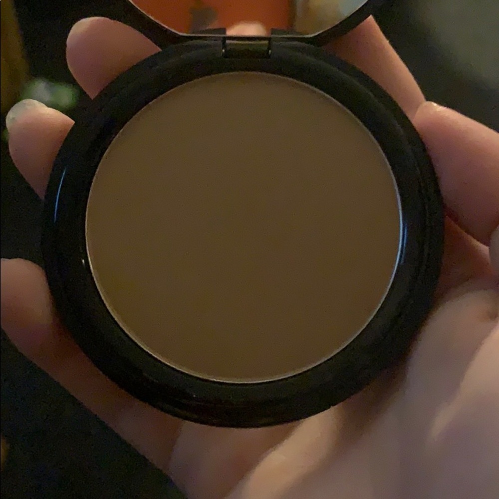 bronzer - Picture 2 of 2